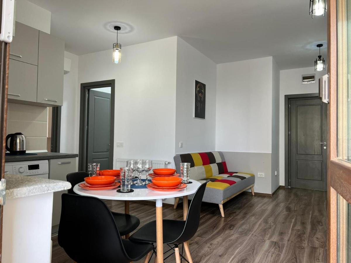 Glam Apartments Palas Mall Center Area ยาช ภายนอก รูปภาพ